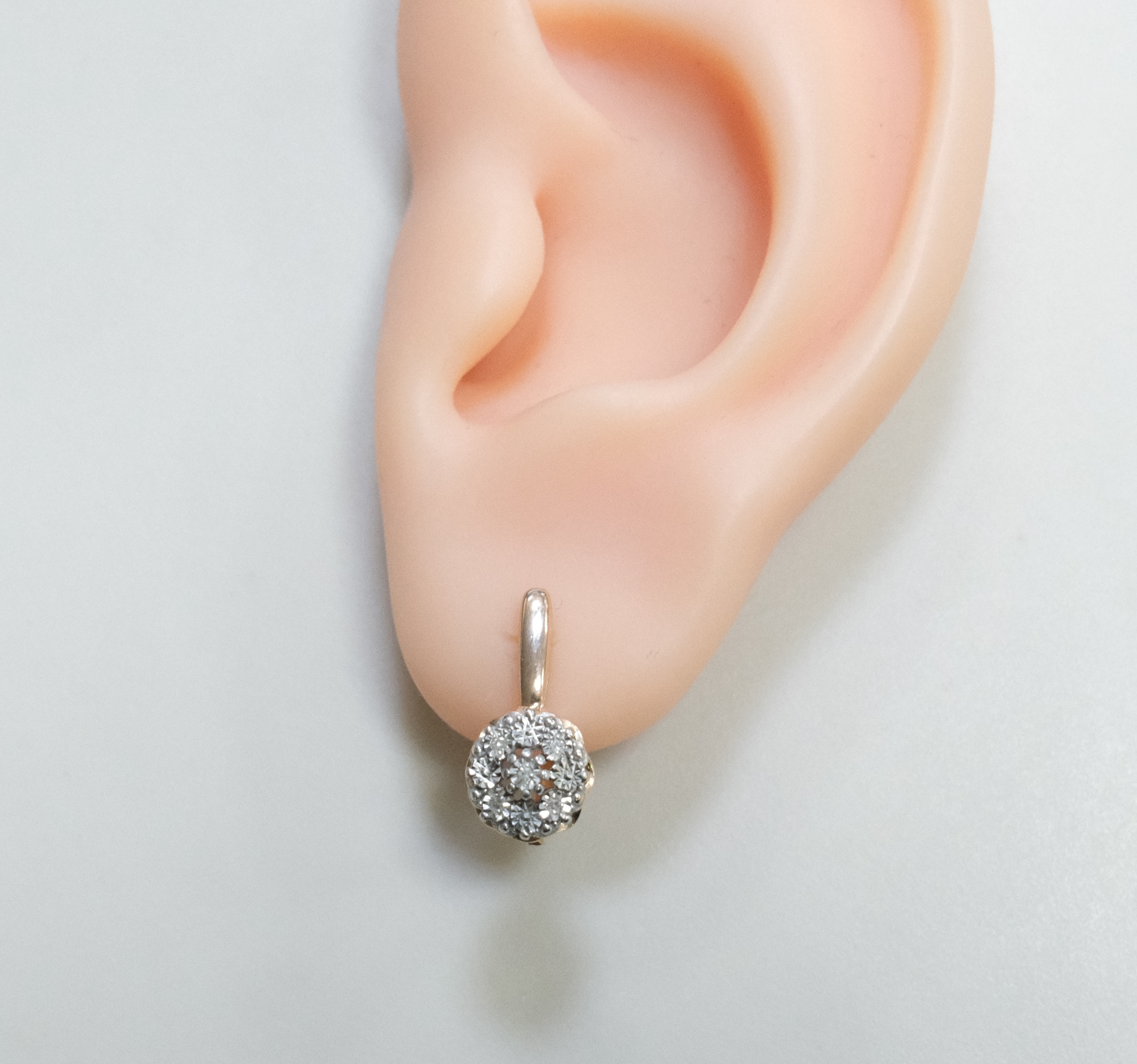 Серебряные серьги с бриллиантами